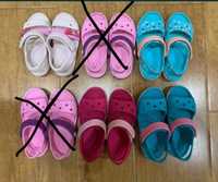 Босоніжки сандалі Crocs для дівчаток розміри 9-12