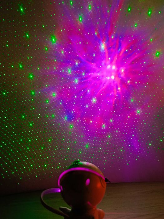 Нічник космонавт