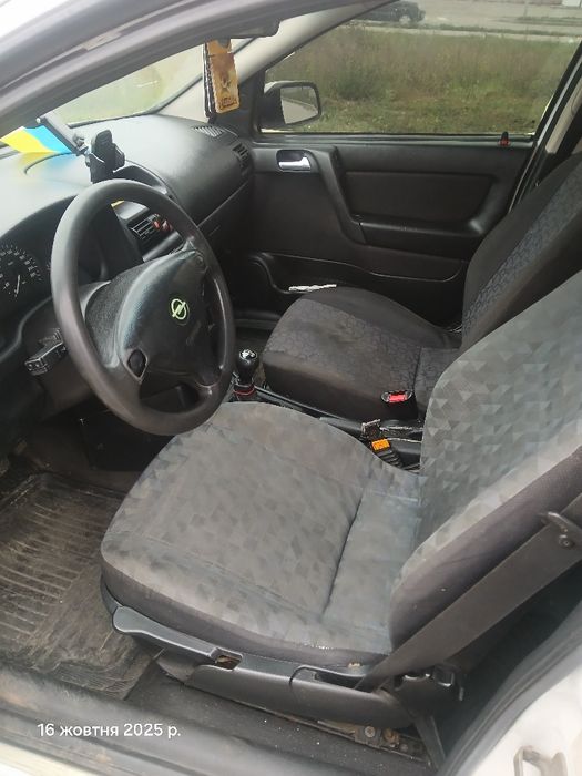 Опель астра седан 1,8 бензин