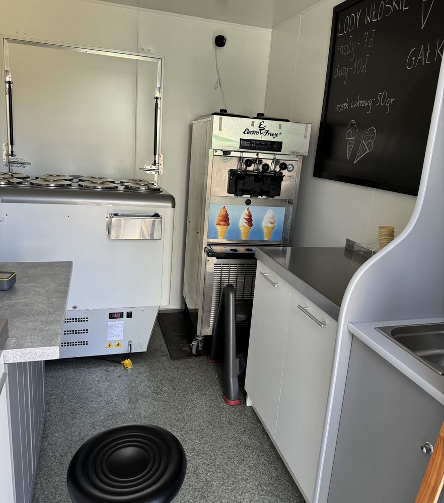 Przyczepa gastronomiczna Lody