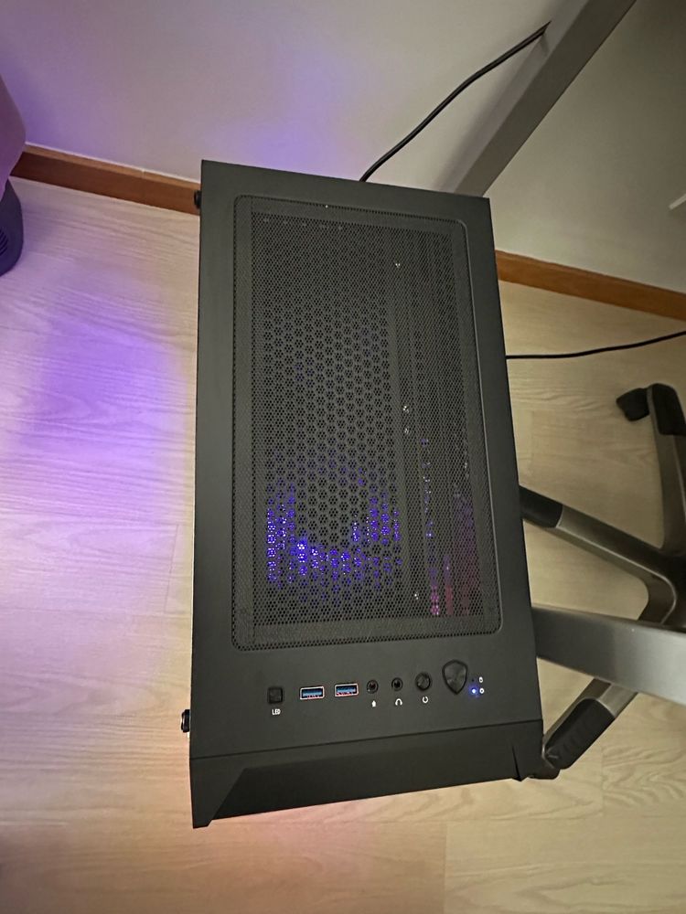 MSI MAG Forge 100R Preta
