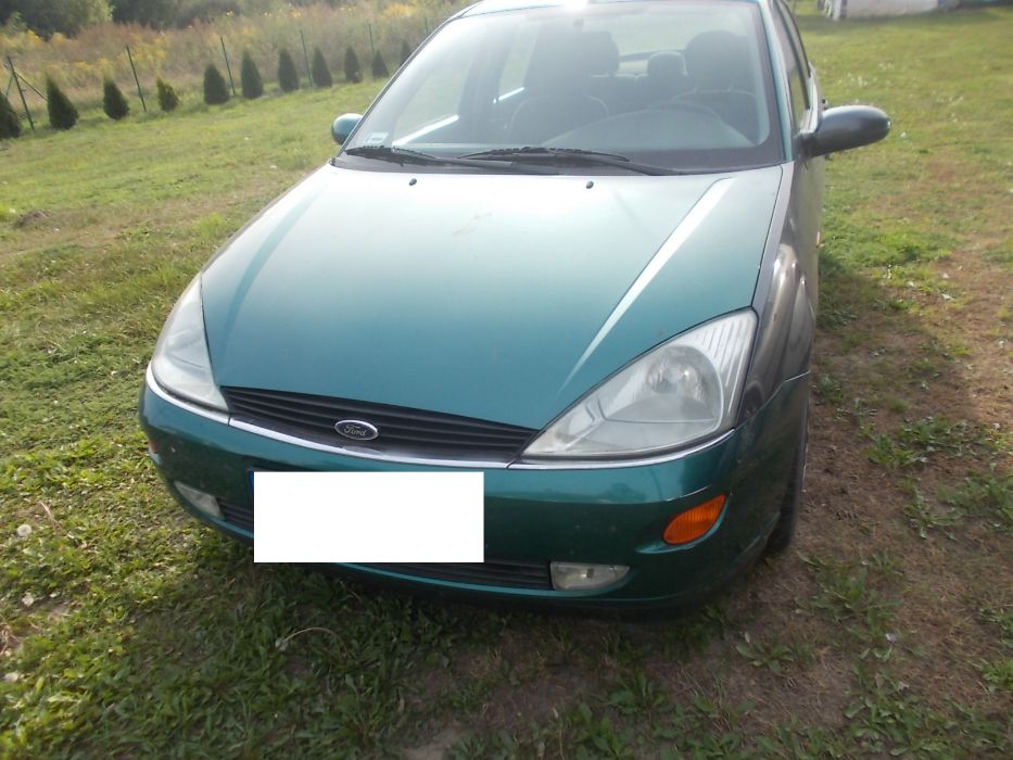 Ford Focus sedan clasik zielony przeznaczony na części 1.6 benzyna MK1