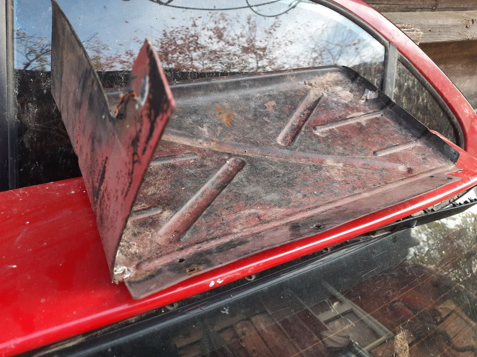 Полка под бардачок для жигуля ВАЗ класика 2101-2107 в торпеду пасажир