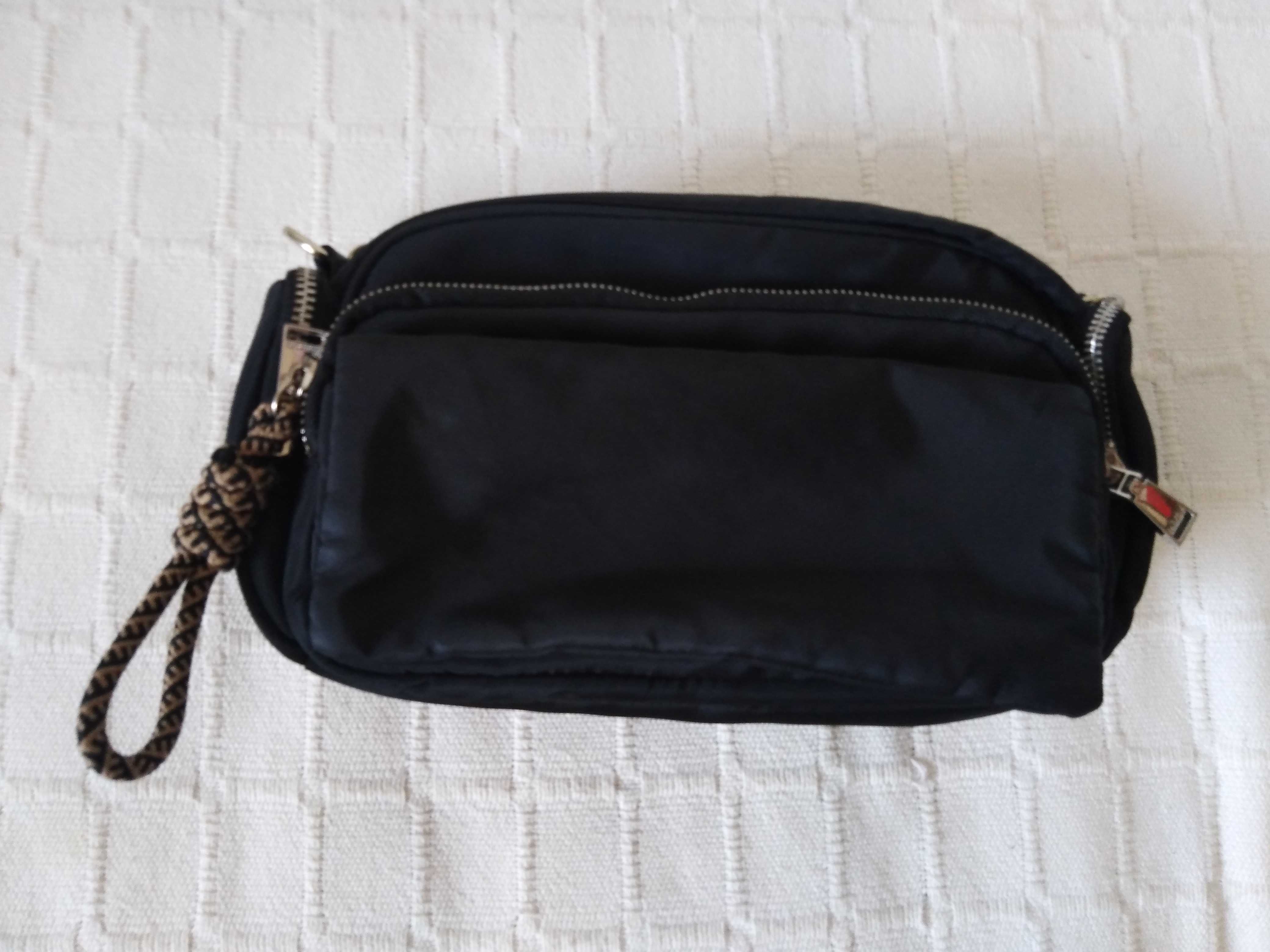 Bolsa Negra e Amarela Parfois