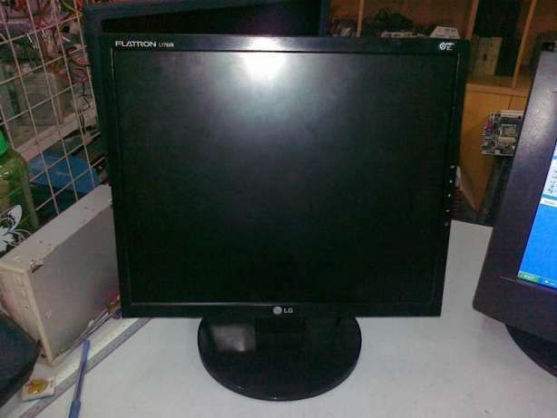 Монітор LG Flatron L1742SE