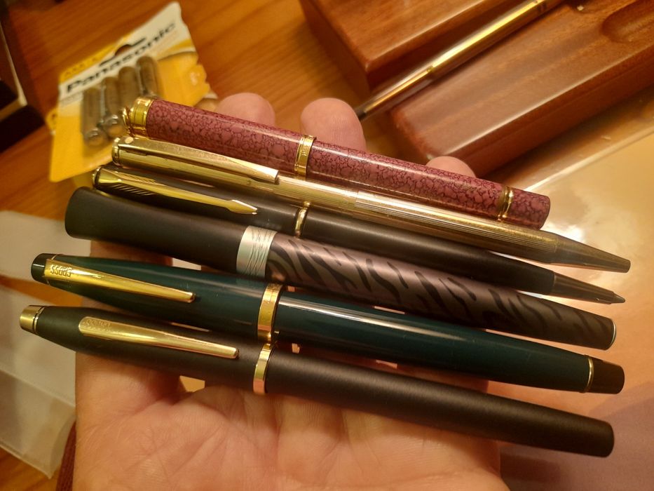 Canetas várias marcas