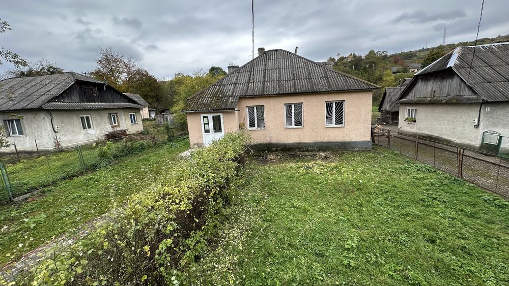 Продається земельня ділянка в селі Нижні Ворота 12,6 сотин