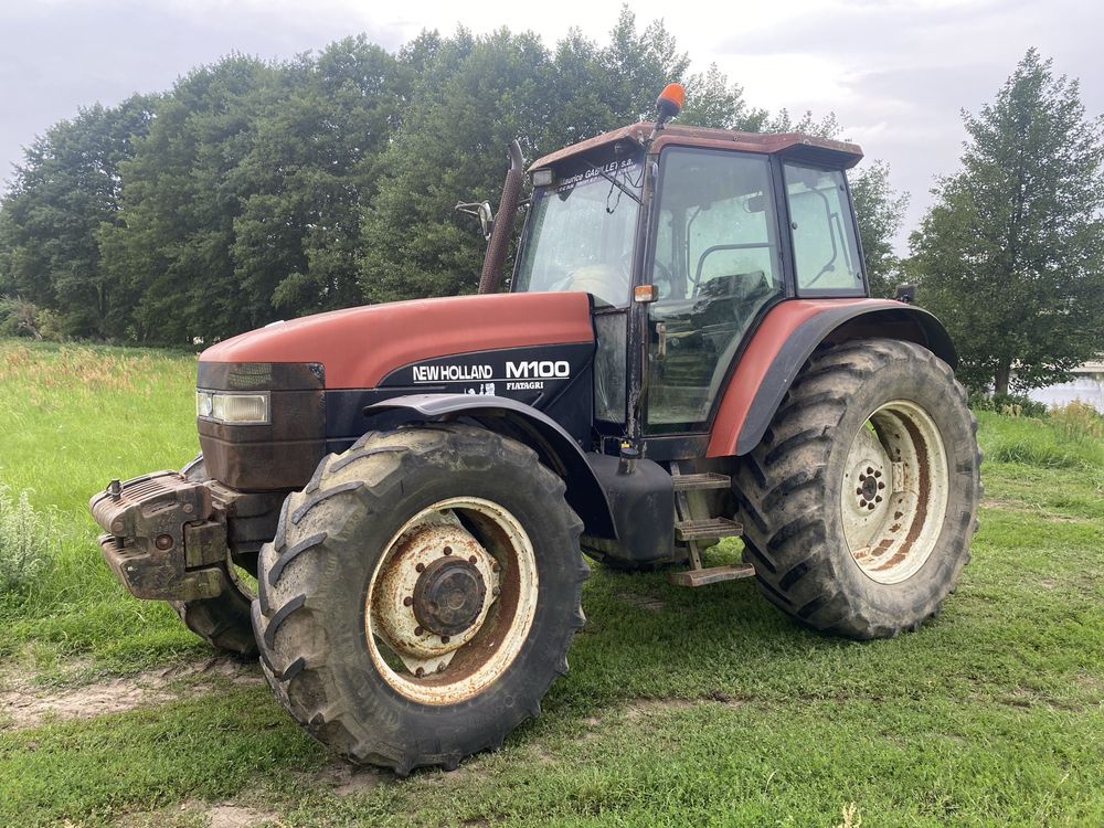 Traktor NEW HOLLAND M100 . Sprowadzony . Fiat Fiatagri