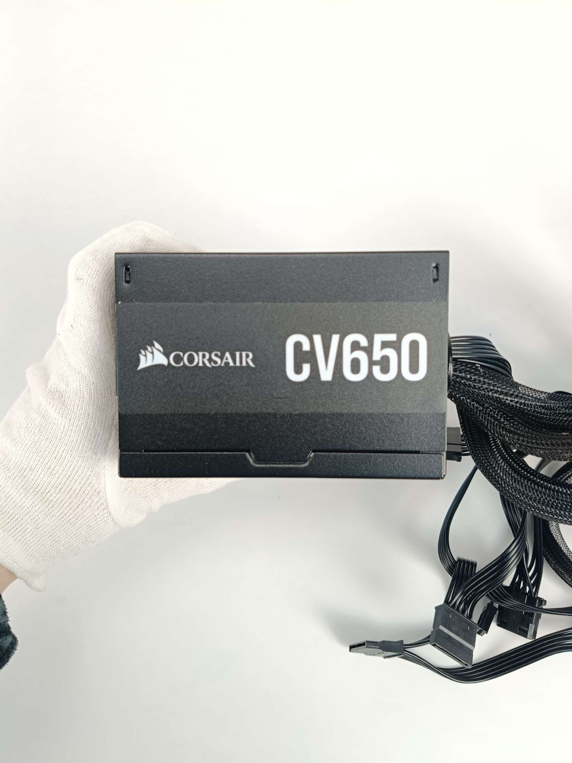 Zasilacz Corsair CV650 650 W 80 PLUS Bronze