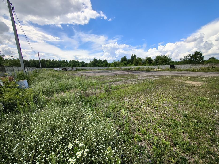 Wynajem plac , parking na terenie przemysłowym 3000m utwardzony