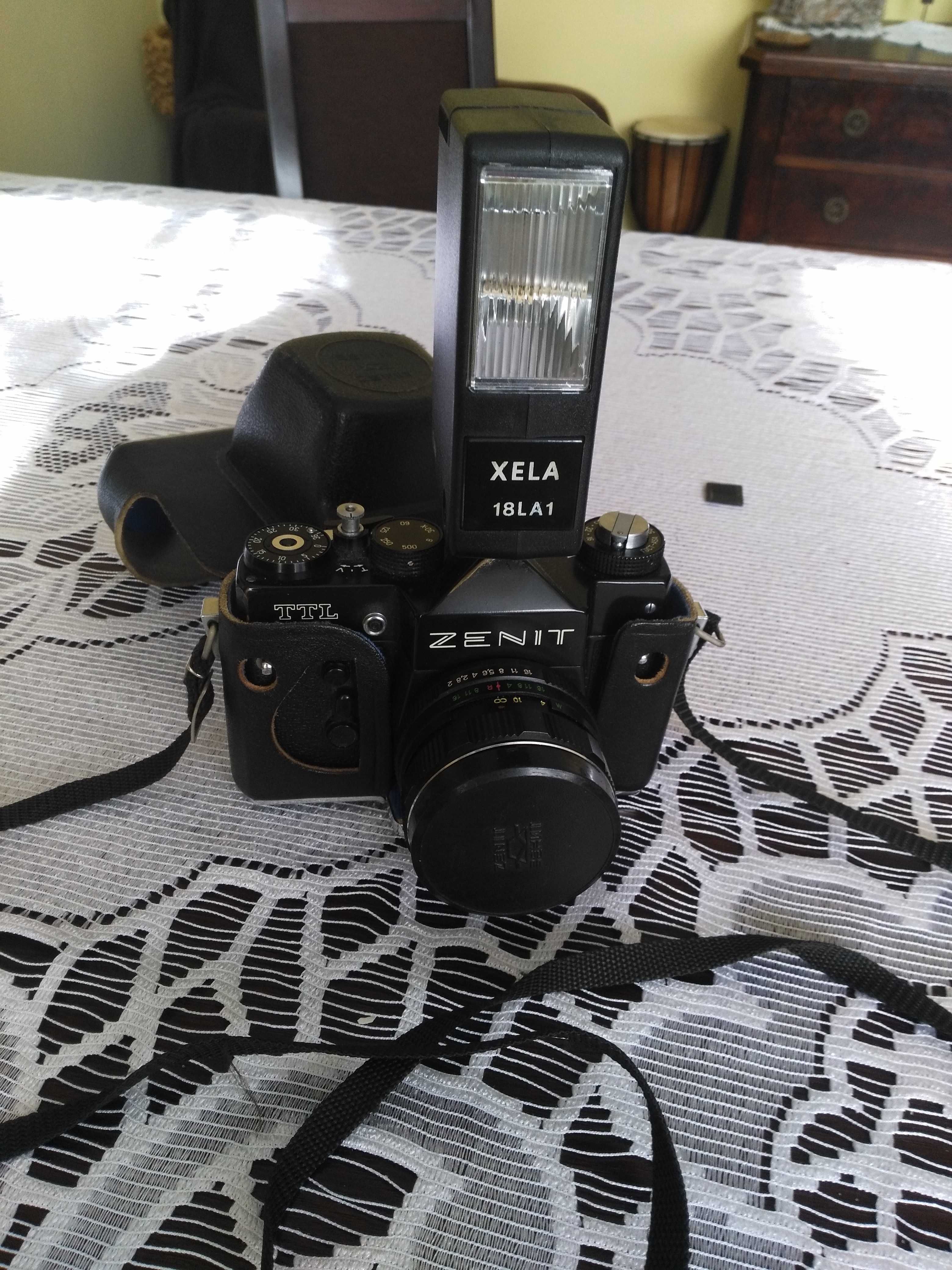 Aparat Zenit TTL z lampą błyskową sprzedam