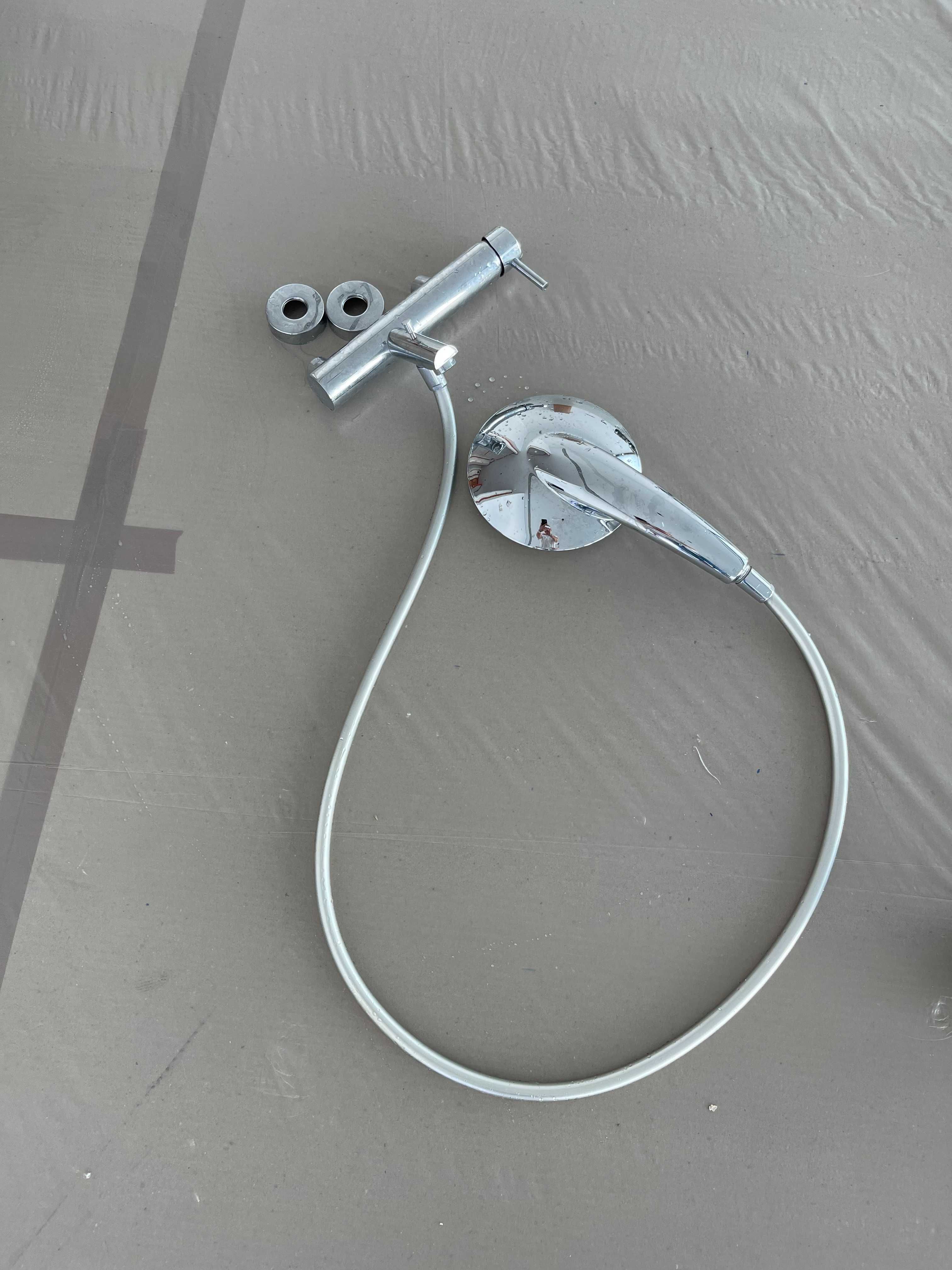 Conjunto torneira com grande chuveiros de mão Sanindusa