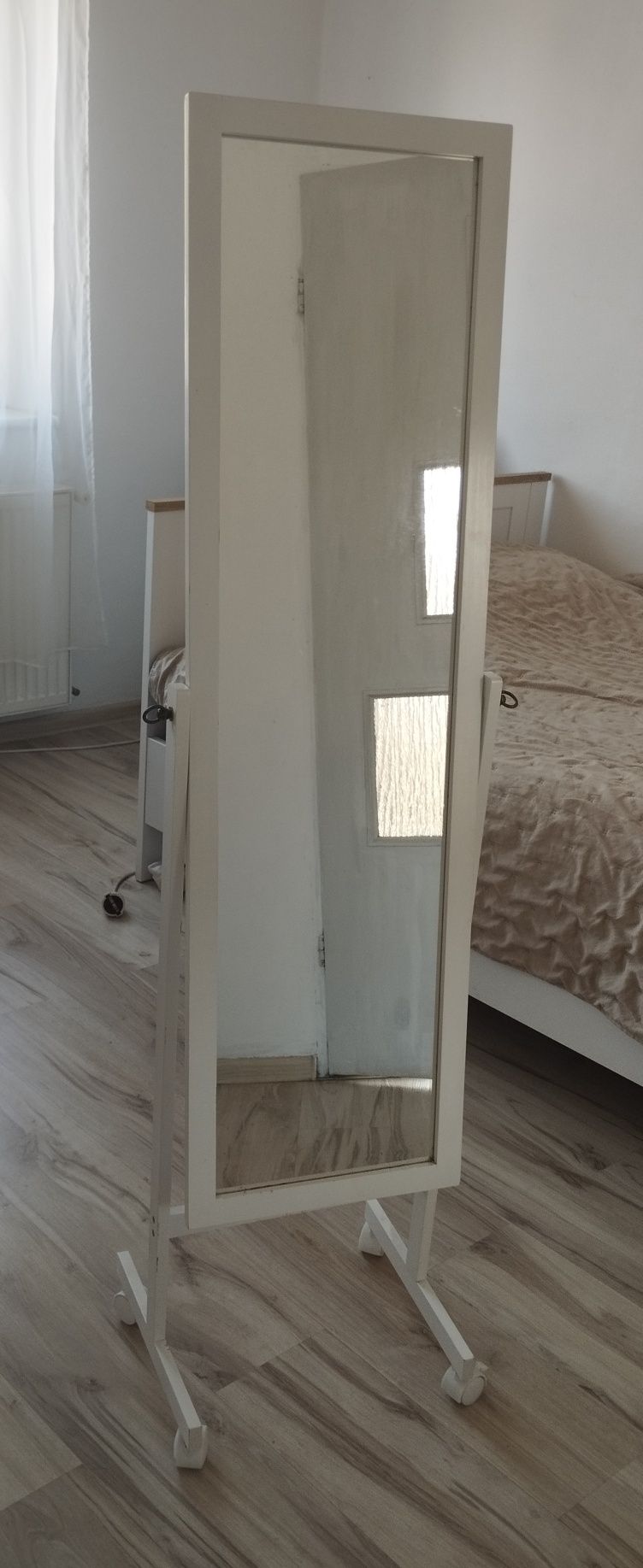 Lustro na kółkach regulowane
