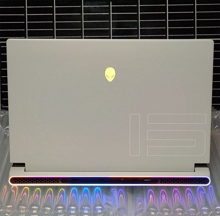 Dell Alienware X15 R2 ноутбук ігровий геймер потужний комп'ютер