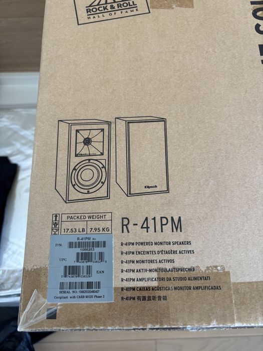 Активные полочные колонки Klipsch Reference R-41PM Black