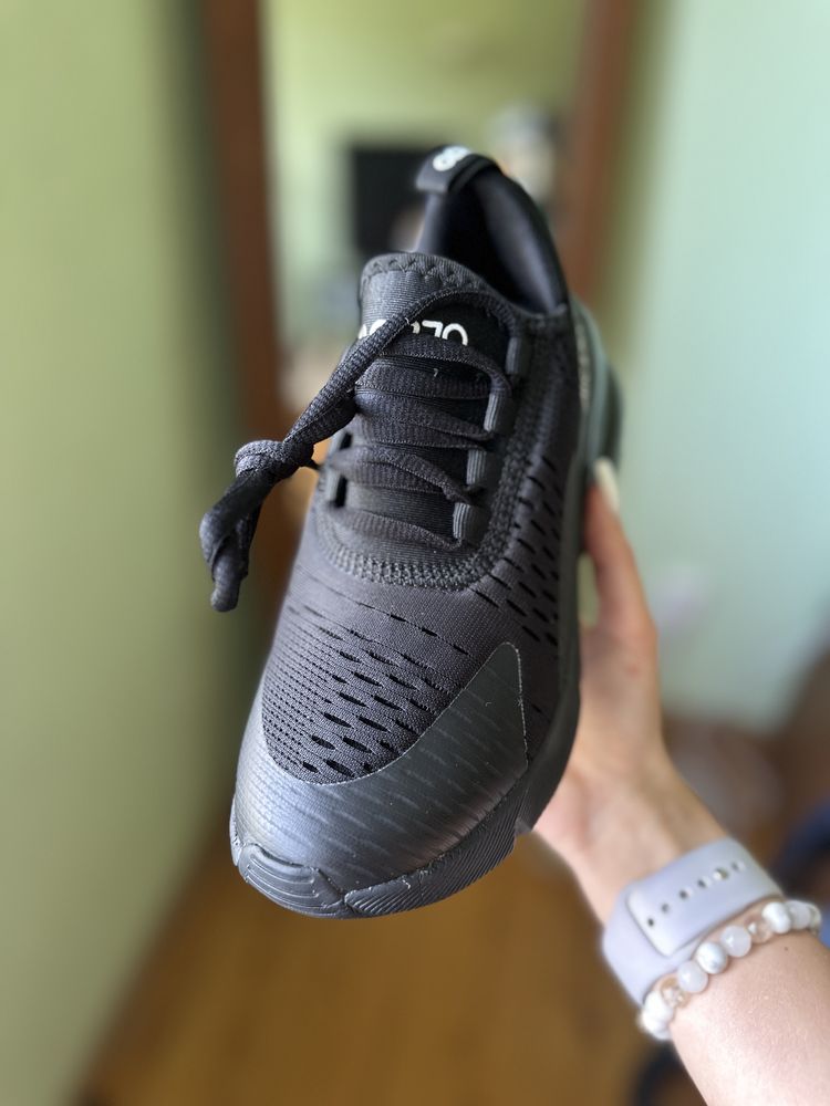 Кросовки женские Nike Air Max 270