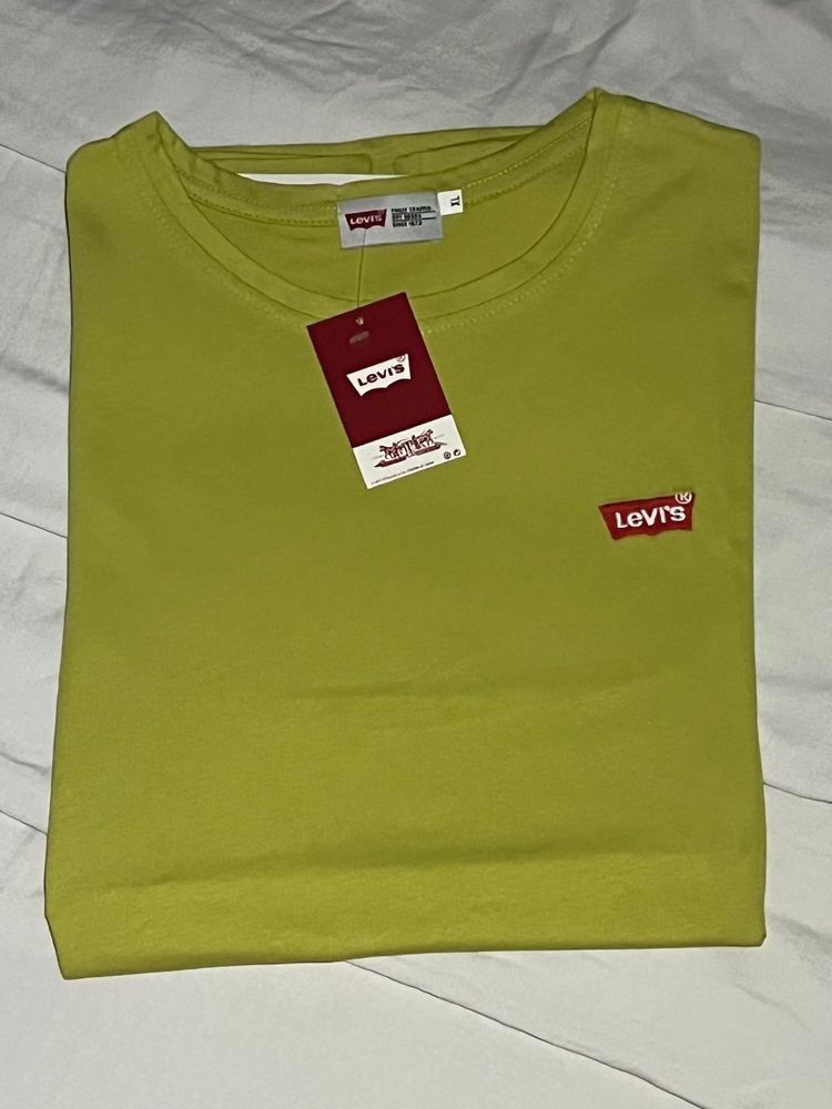 T-shirt novas, varios tamanhos