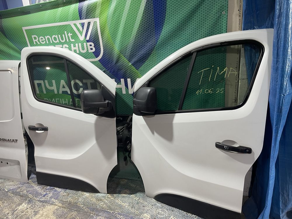 Двери двері передні Рено Трафік Виваро Trafic Vivaro 3 разборка