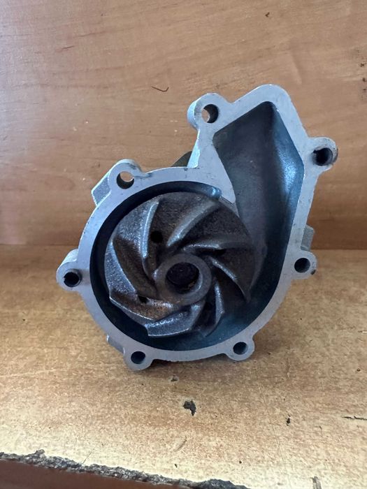 Насос водяной НОВЫЙ