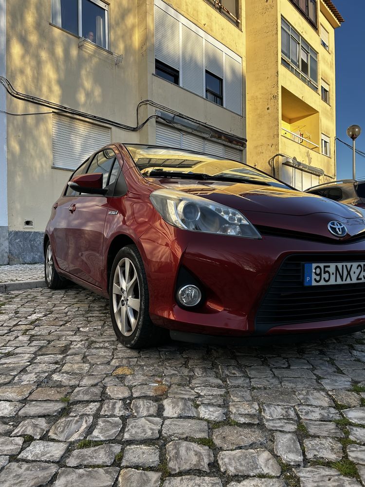 Toyota yaris hybrid