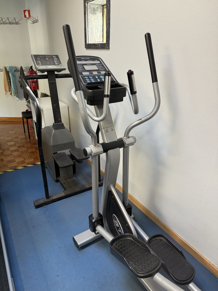 Vendo equipamento musculação profissional