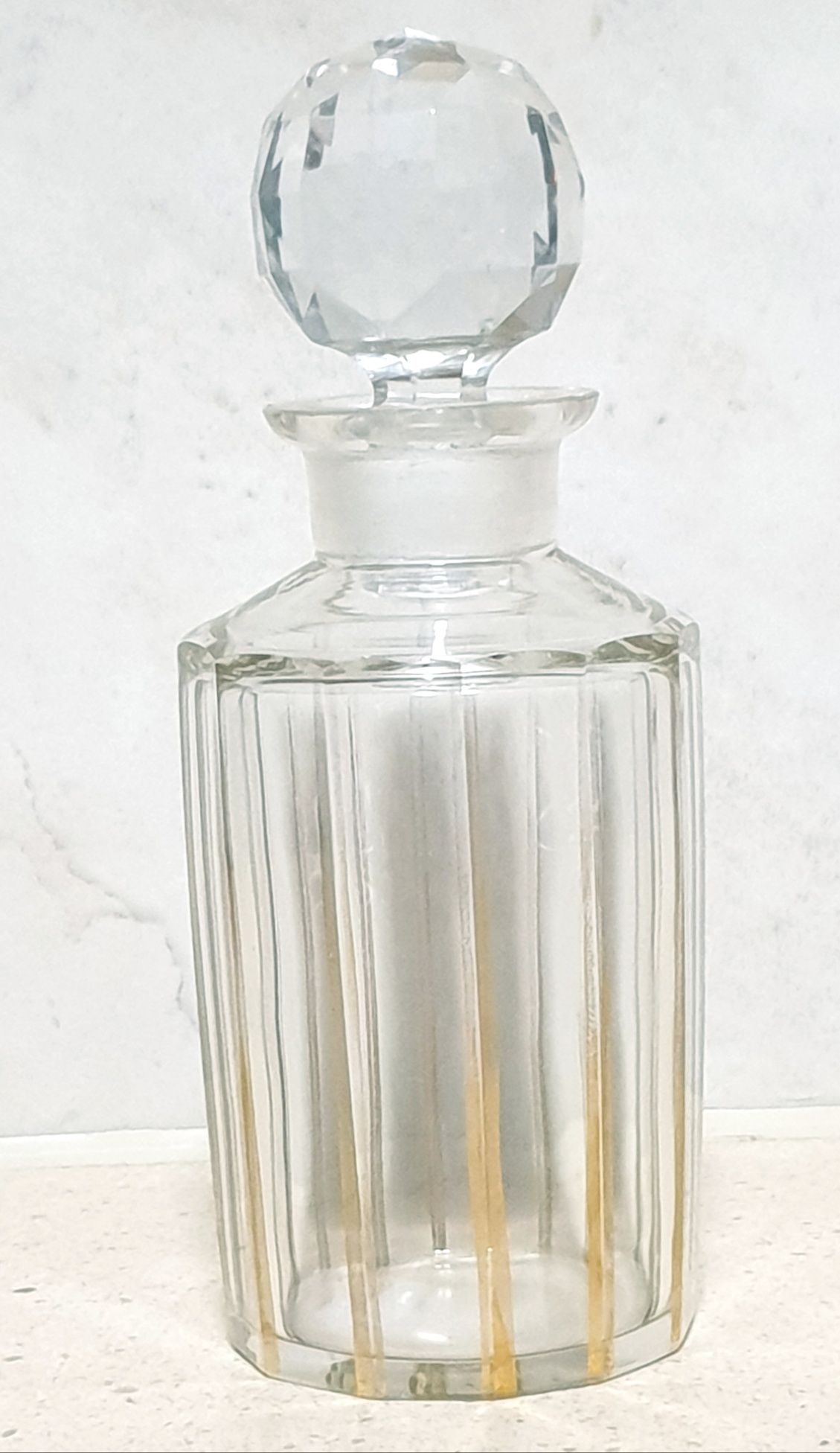 Antigo frasco de perfume em cristal Baccarat com dourado
