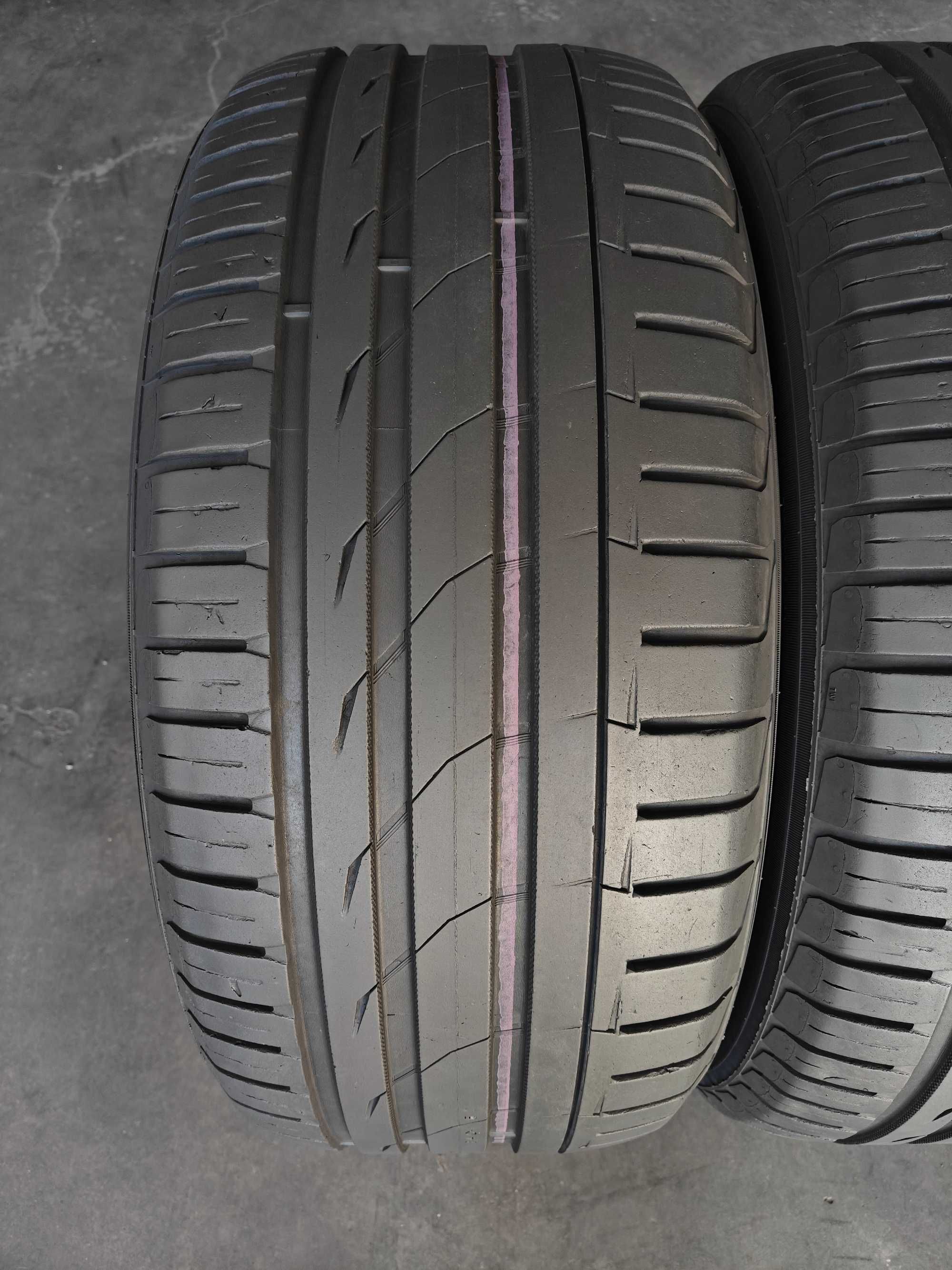 Nokian Hakka Black 2шт. R18 255 55 шини літні