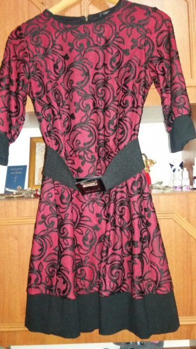 Стильне жіноче плаття.