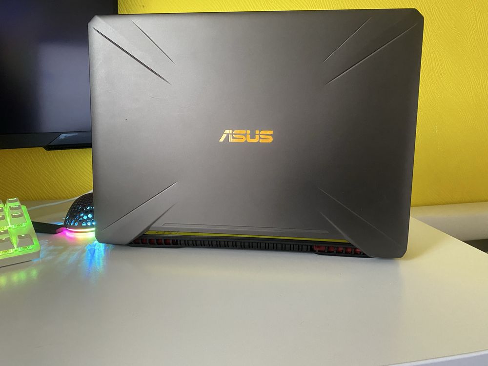 Asus Tuf FX505GM GTX1060(6gb) 256gb M2 NVME игровой i5-8300 Ноутбук