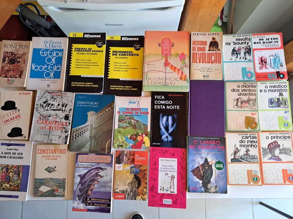 Livros de vários autores