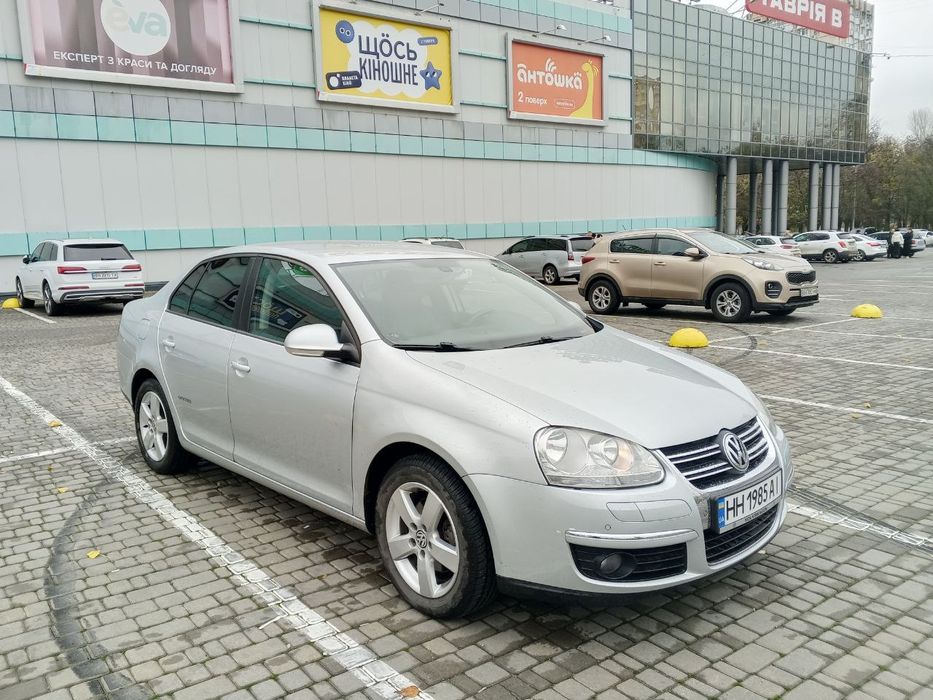 Продам Volkswagen Jetta 2009року
