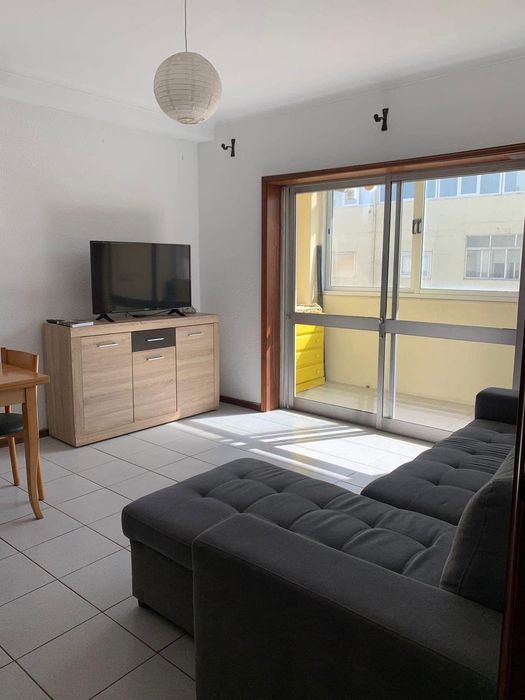 Arrendo t2 mobilado no cacem