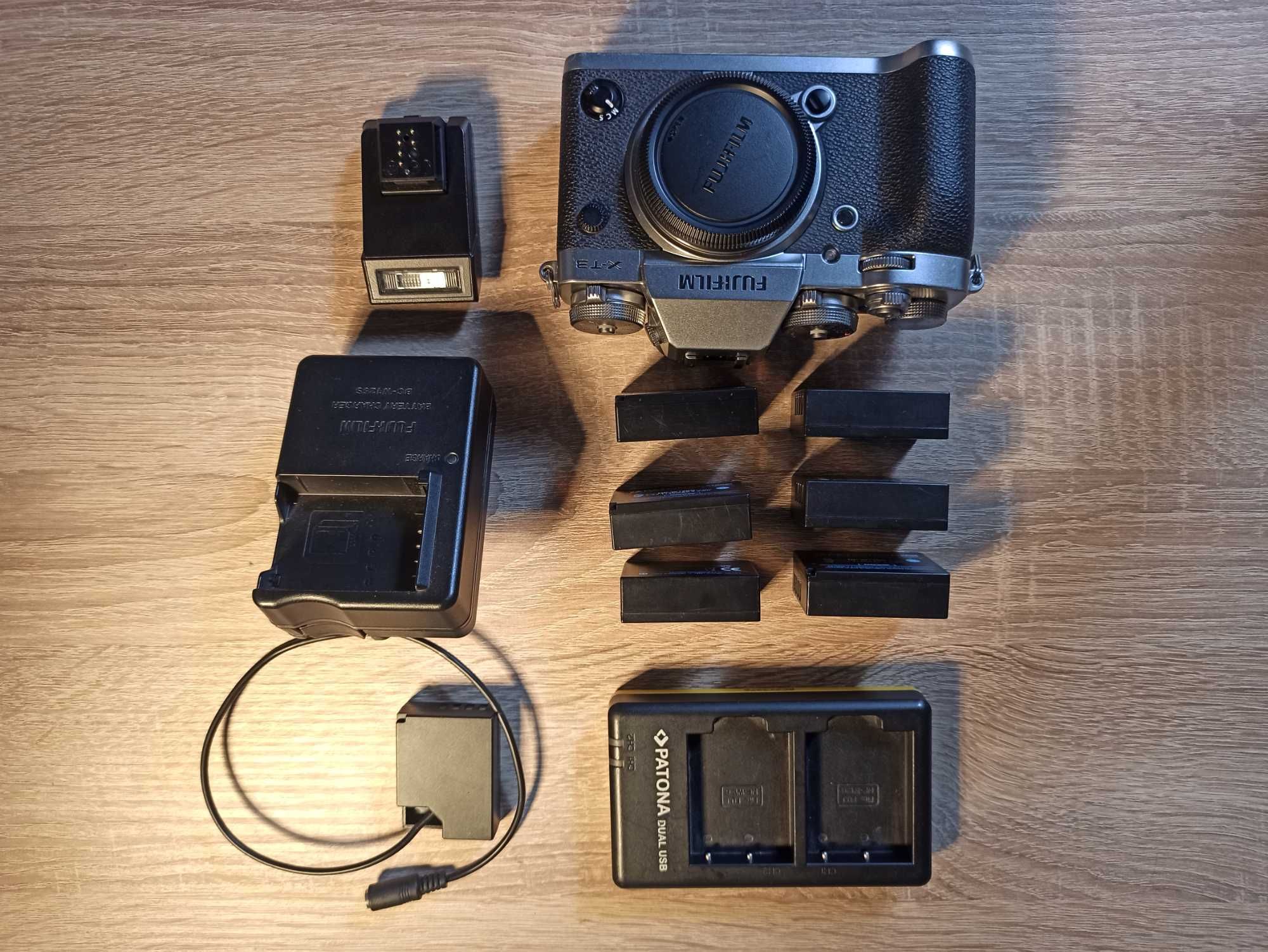 Fujifilm x-t3 z zestawem baterii i bummy battery