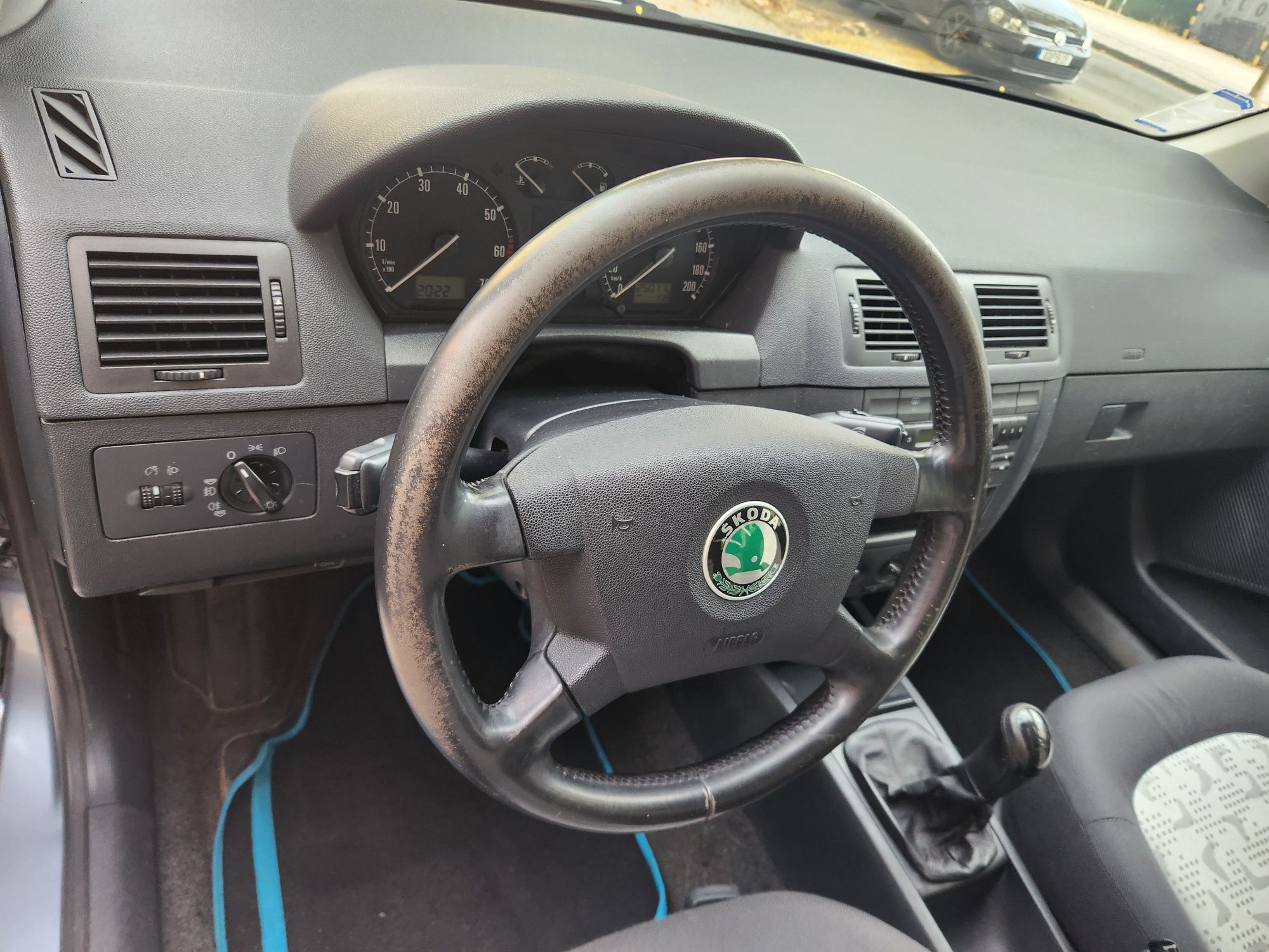 Skoda fabia 2004 1.2 em muito bom estado.