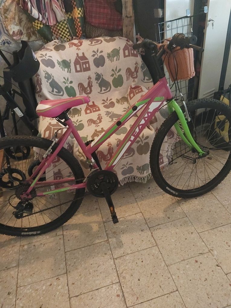 Vendo bicicleta  praticamente sem utilização