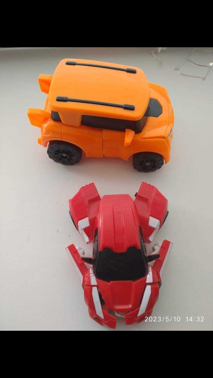 Іграшки роботи трансформери