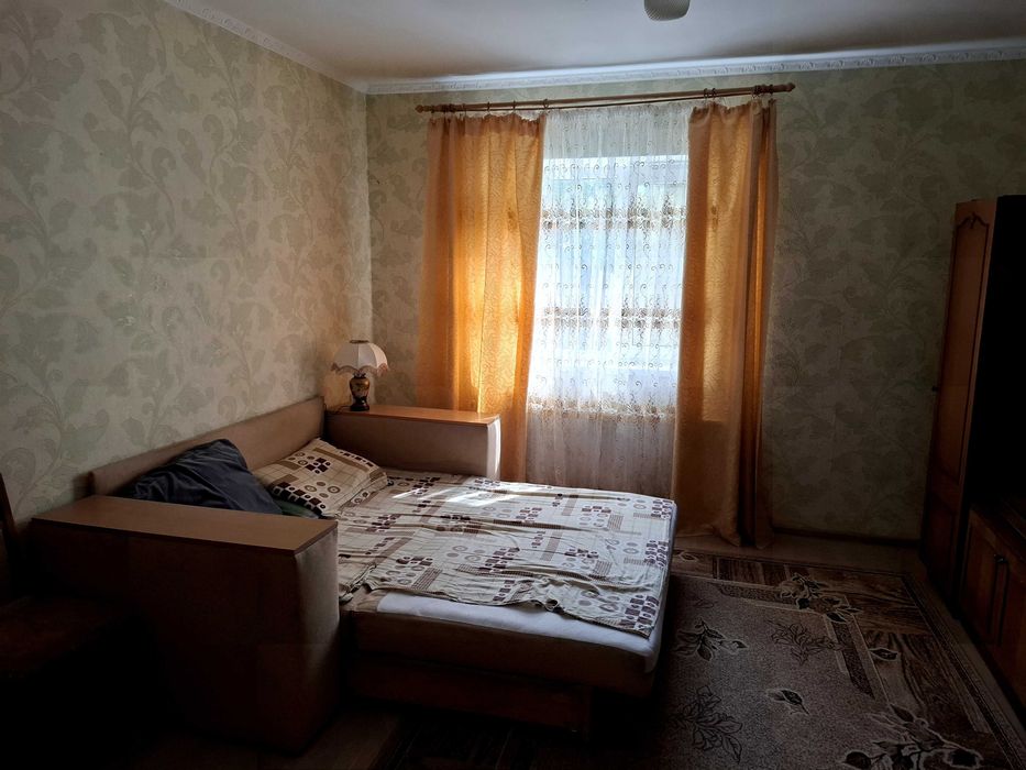 ЗДАМ КІМНАТУ для жінки