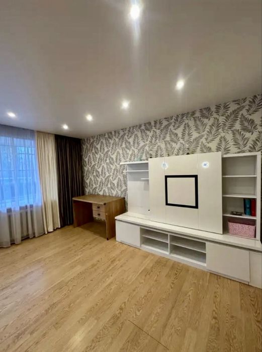 Срочно ! Продам 4к квартиру Победа 5 Петра Дорошенко