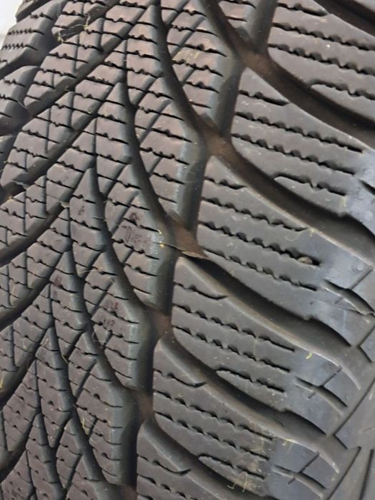Продам шини зимові  Goodyear Ice2 ultragrip 205/55 R16 94t