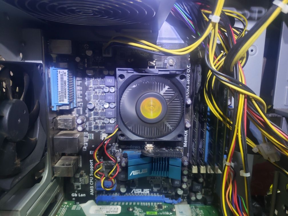 Комплект ASUS M4A77T+AMD ATHLON II X2 250+ ОЗУ 8Gb