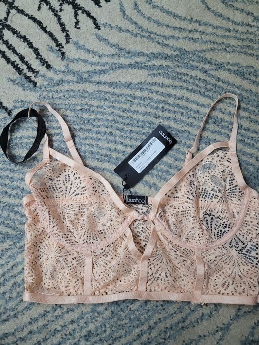 Новий бюстгальтер топ Boohoo