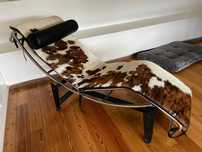 Modelo Cadeira Longue Pony skin Le Corbusier