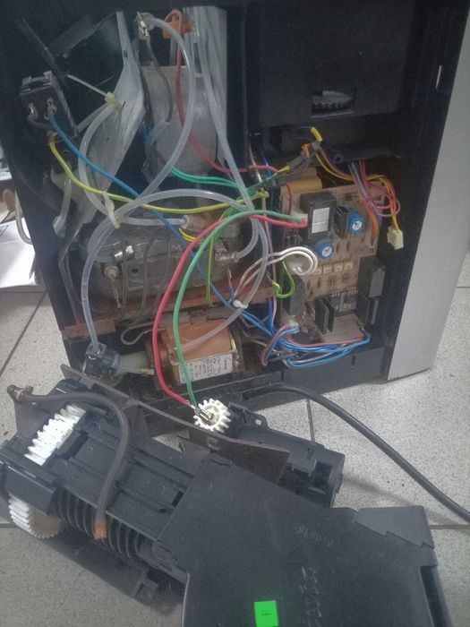 Запчасти на кофемашину кофеварку Jura 641