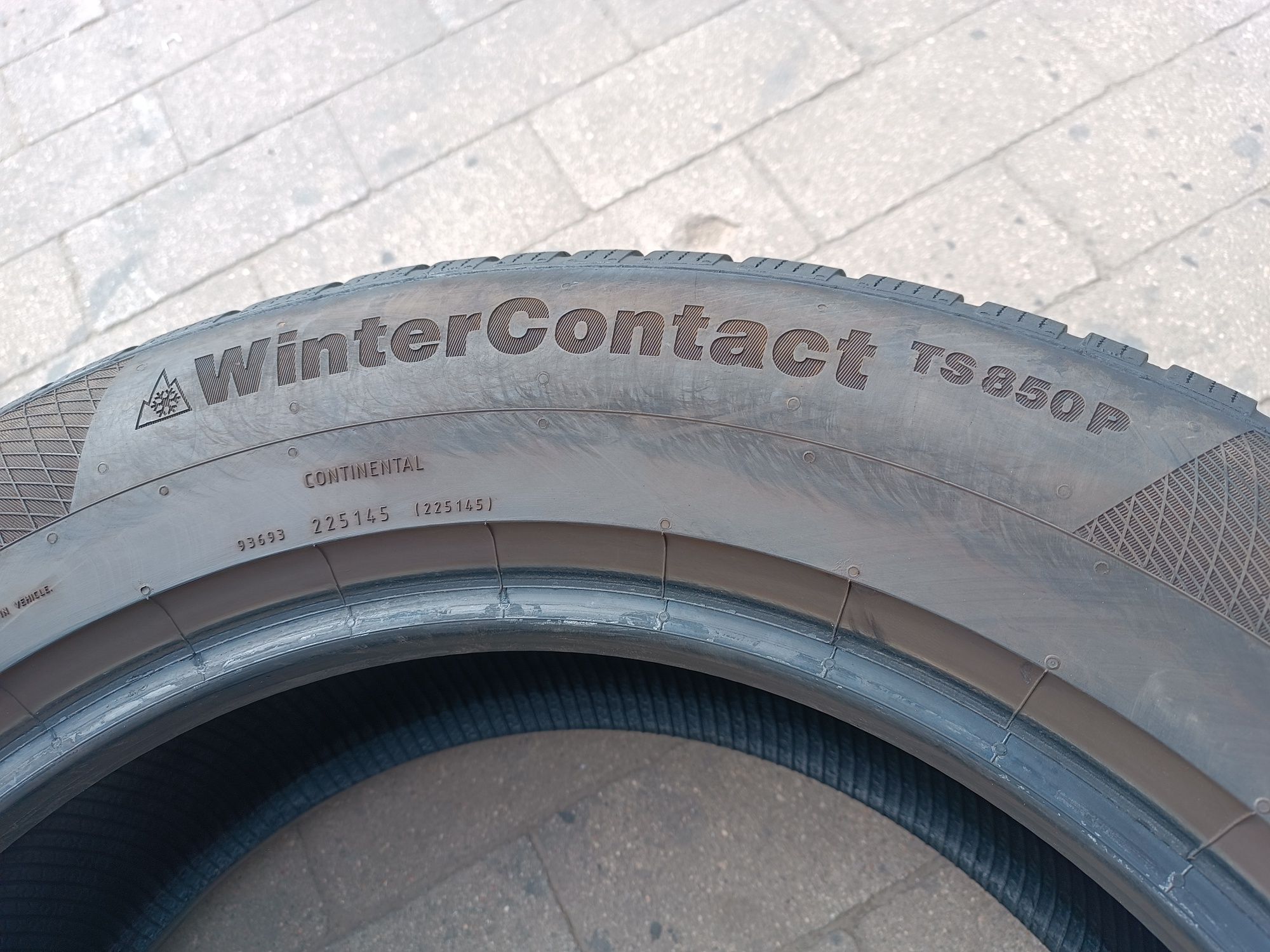 235/60R18 Continental Winter Contract TS 850 P