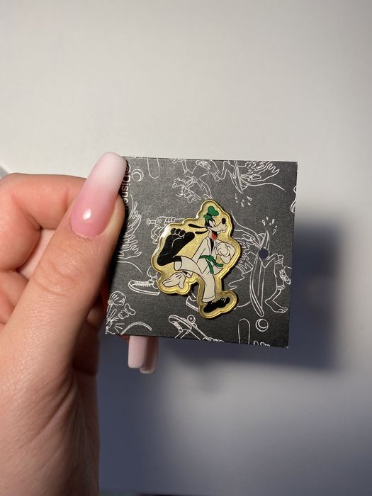 Przypinka pluto myszka miki