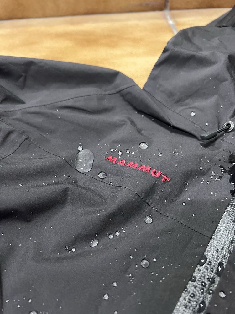 Куртка Mammut оригінал жіноча водонепроникна трекінгова gore tex нова