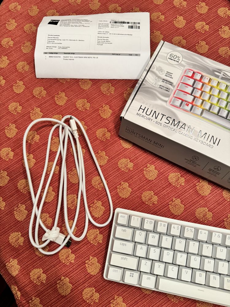 Teclado Razer Huntsman mini branco
