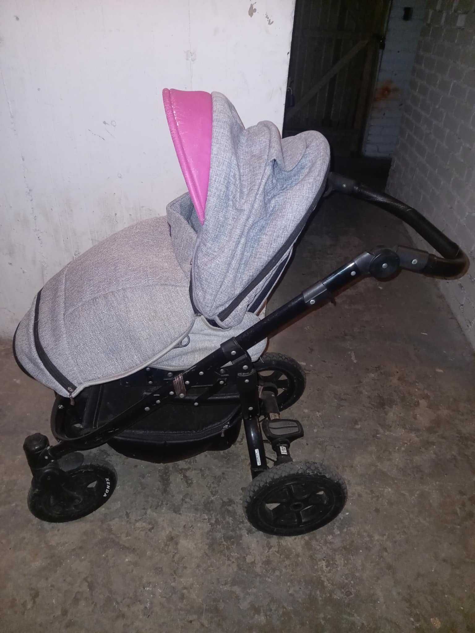 Sprzedaję wózek na części.