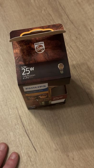 PHILIPS LED A60 3.1W 25W 1800K E27 6 szt.