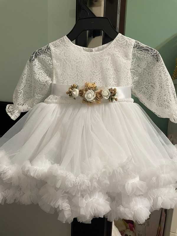 Sukienka do chrztu Sweet Little Dress rozmiar 62 oraz dodatki